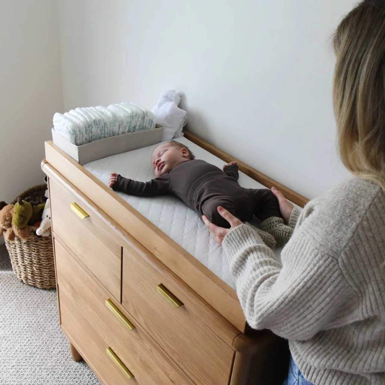 Cariboo George Dresser Natural Oak/Brass Pulls Best