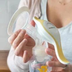 Medela Harmony Manual Breast Pump Essentials Pack Fashion