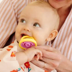 Morepeas Flip & Store Pacifier Outlet