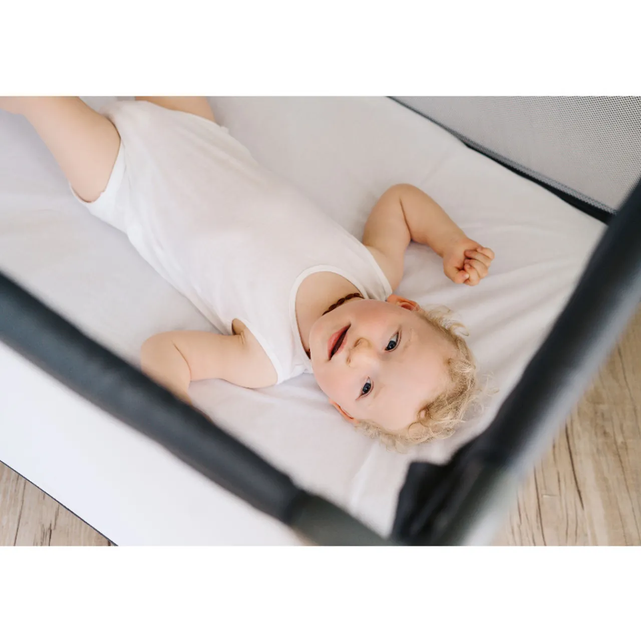 The Sleep Store Quest Portacot with Bassinet - Grey Hot