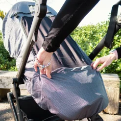 SnoozeShade Buggy Sun & Sleep Shade - Plus Deluxe (snaps) Hot