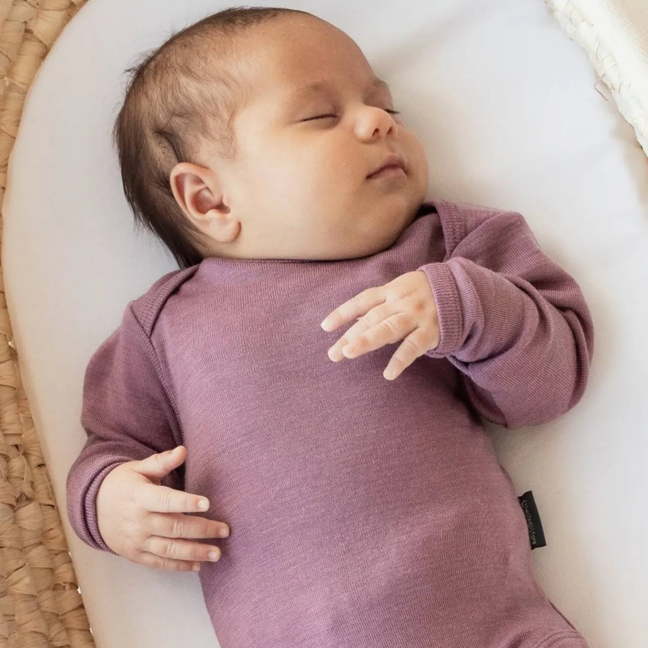 The Sleep Store Moses Basket (No Handles) Online