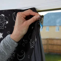 Tommee Tippee Sleeptight Portable Blackout Blind ( Gro Anywhere Blind ) Clearance